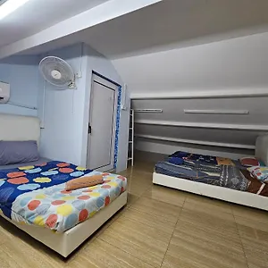 Color Mixed Hostel George Town
