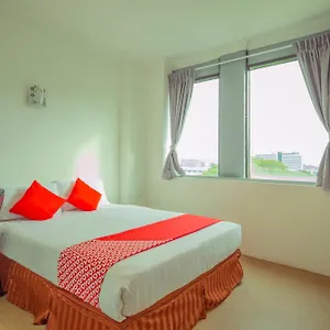 Super Oyo 218 Storytel Hotel